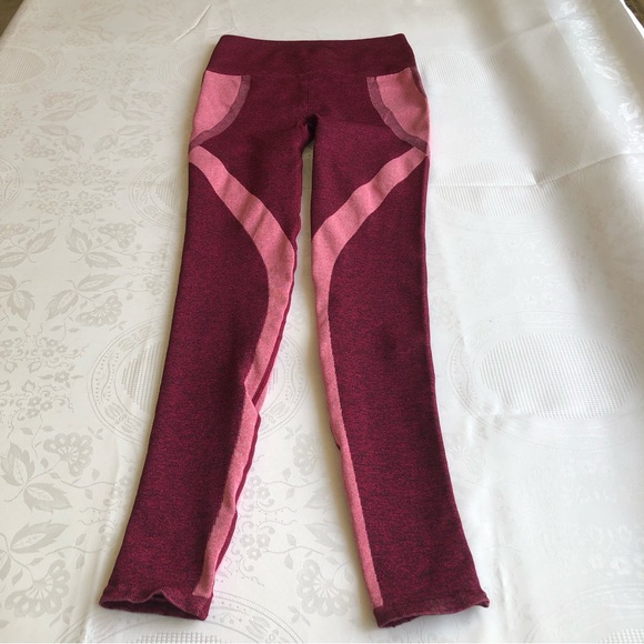 Fabletics Women’s Size S Maroon/Pink Compression Leggings Yoga Pants Stretchy - Picture 14 of 16
